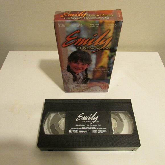 VHS Tapes - Emily of New Moon, Complete Season 1 - Picture 9 of 12